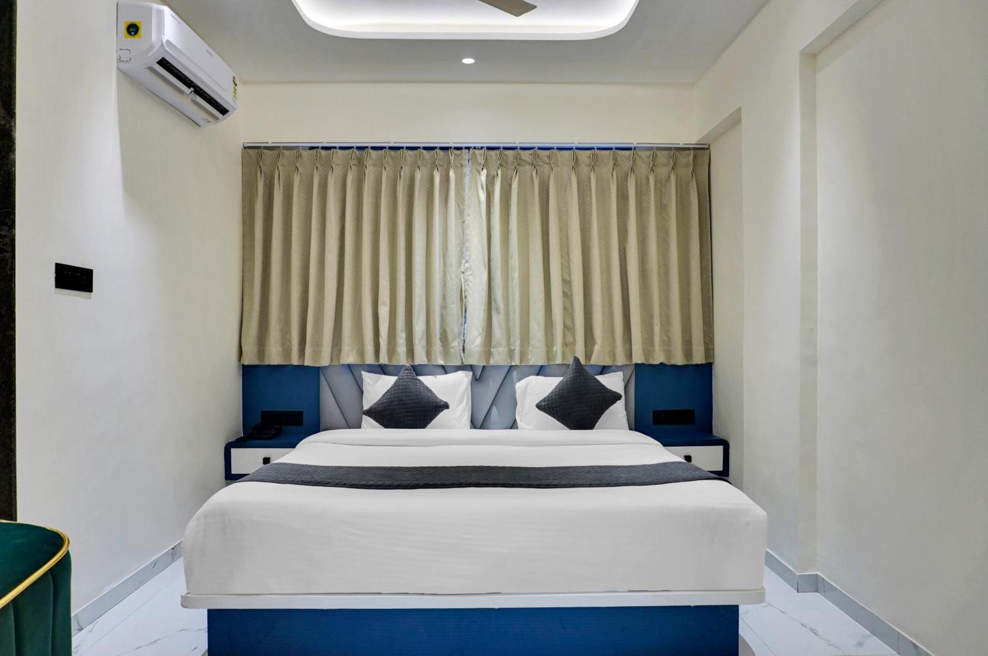 Palm Suites Baner- Indian Nationals Only Pune Exterior photo